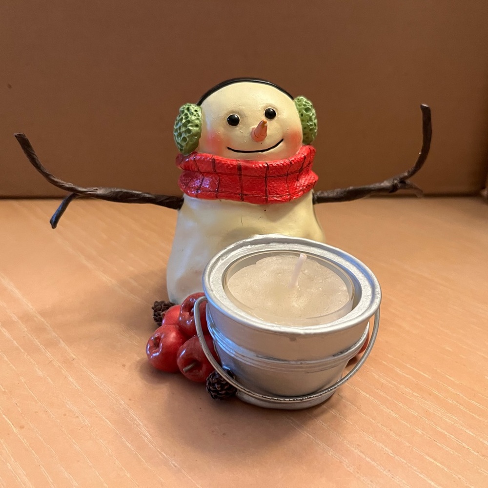 Hallmark Mitford Snowman 3” resin tea light holder figurine.